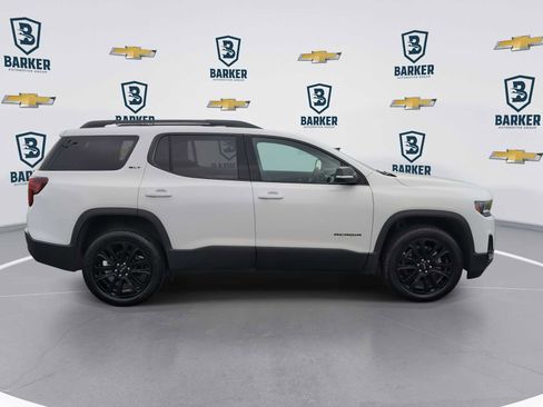 Used 2023 GMC Acadia SLT w/ Elevation Edition FWD image 9