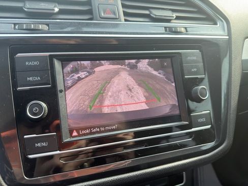 Used 2020 Volkswagen Tiguan S FWD image 18