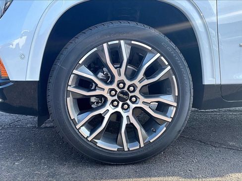 New 2026 GMC Acadia Denali Ultimate AWD/4WD image 12