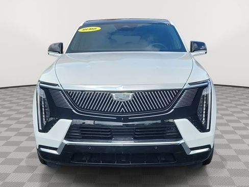 New 2025 Cadillac Escalade IQ Luxury 2 AWD/4WD image 2