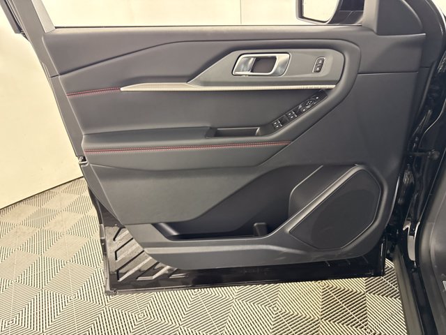 New 2026 Ford Explorer ST-Line w/ ST-Line Street Pack AWD/4WD image 26