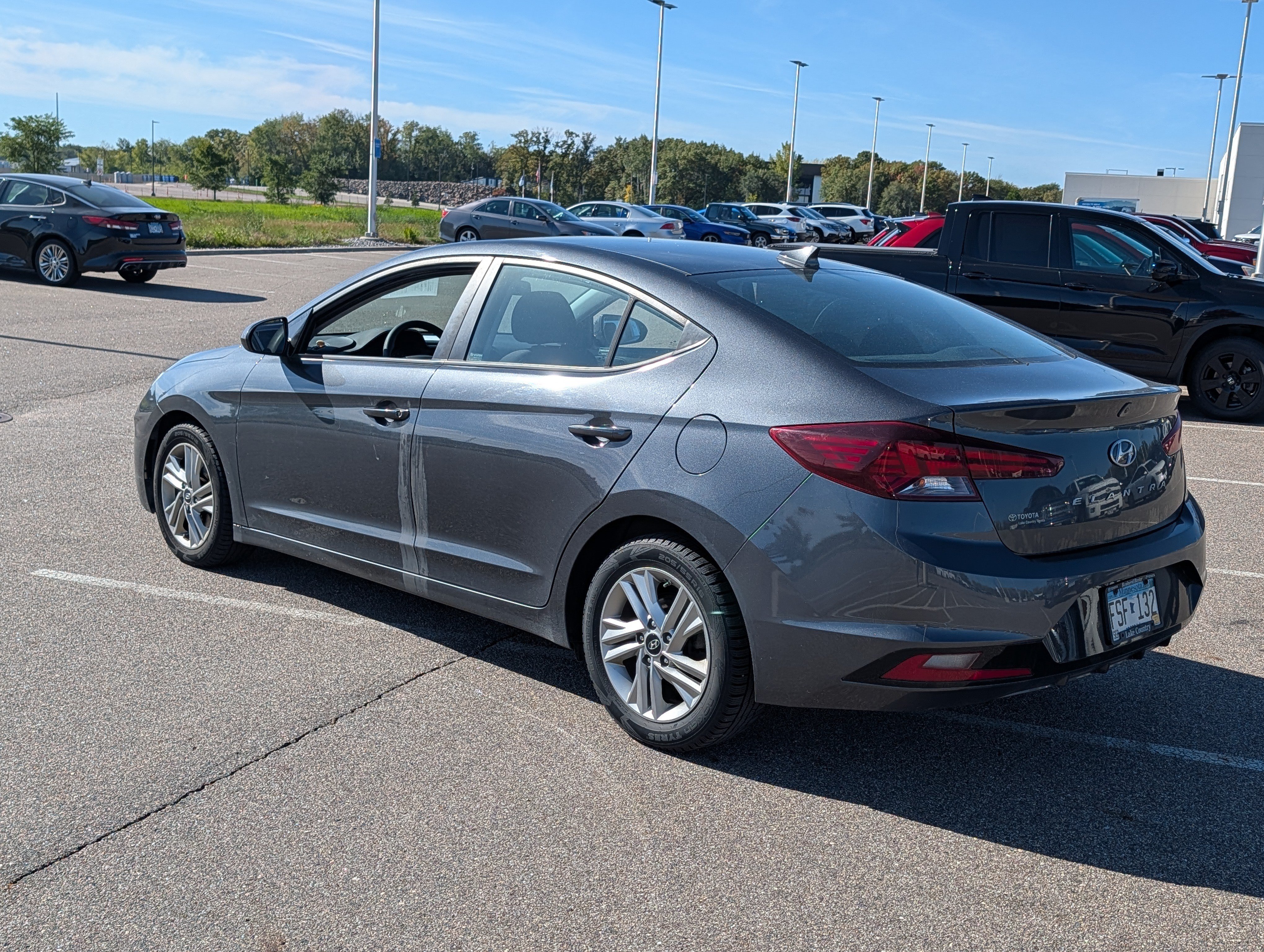 Used 2020 Hyundai Elantra SEL w/ Cargo Package (C1) FWD image 3