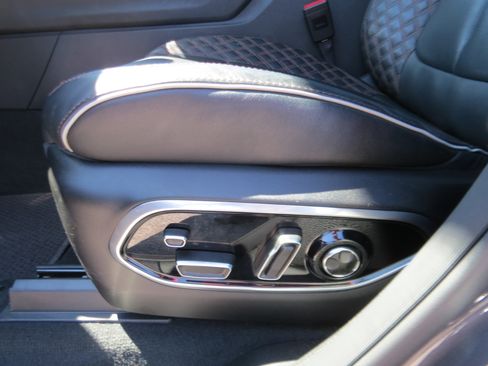 Used 2025 Jeep Grand Cherokee Summit AWD/4WD image 15