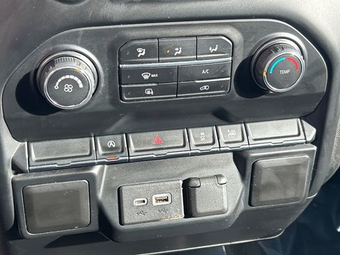 Used 2020 Chevrolet Silverado 1500 LT image 12