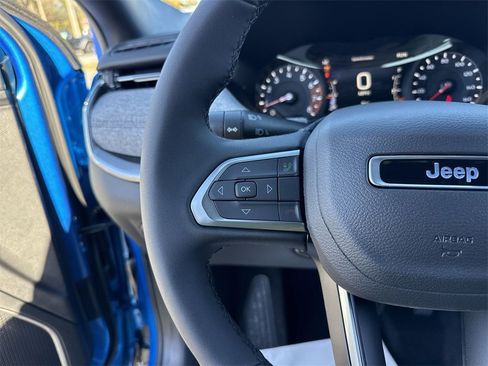 New 2026 Jeep Compass Latitude image 14