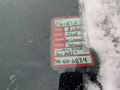 Used 2020 Jeep Grand Cherokee Altitude image 26