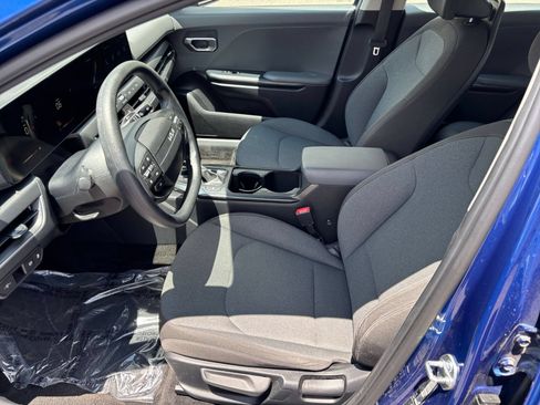 Used 2025 Kia K4 FWD image 27