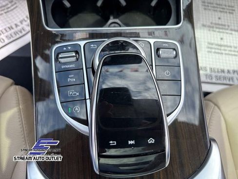 Used 2021 Mercedes-Benz C 300 4MATIC Sedan image 23