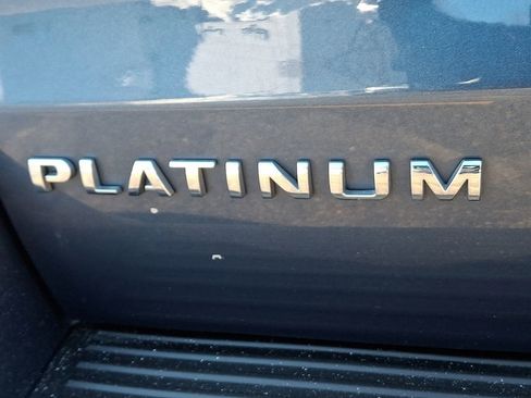 Used 2019 Ford Expedition Platinum image 31