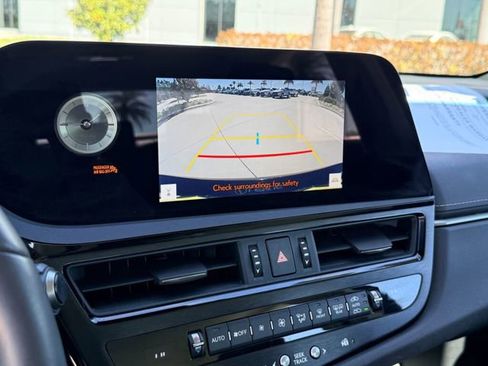 Certified 2024 Lexus ES 350 w/ Premium Package image 25