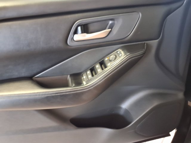 Used 2026 Nissan Rogue SV AWD/4WD image 16