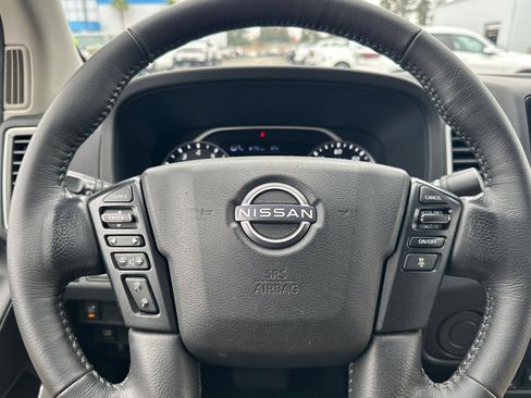 Used 2022 Nissan Frontier SV image 22