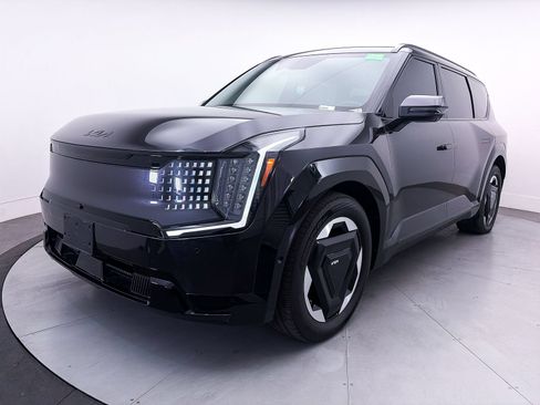 Certified 2024 Kia EV9 Land AWD/4WD image 14
