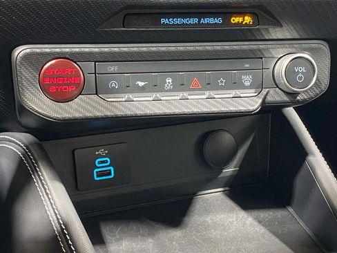 Used 2025 Ford Mustang GT Premium RWD image 30