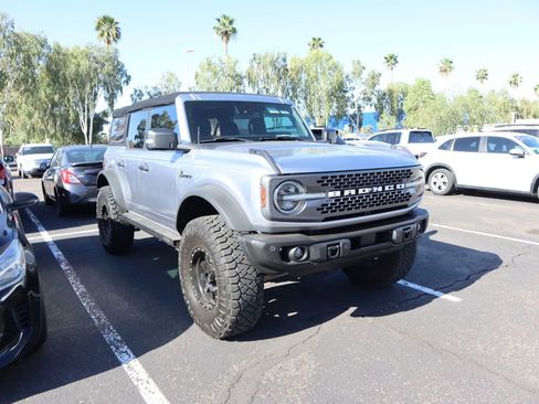 Used 2022 Ford Bronco Badlands AWD/4WD image 3