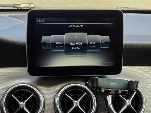 Used 2018 Mercedes-Benz GLA 250 4MATIC image 6