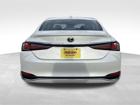 Used 2024 Lexus ES 300h w/ Premium Package image 9
