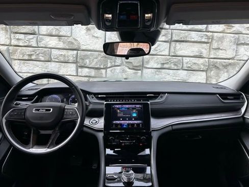 Certified 2022 Jeep Grand Cherokee L Limited image 10