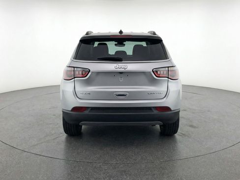 Used 2025 Jeep Compass Limited image 7