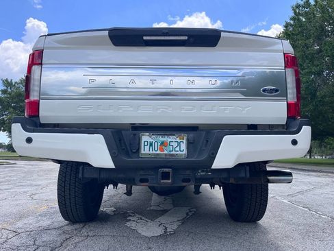 Used 2017 Ford F250 Platinum w/ Platinum Ultimate Package AWD/4WD image 11