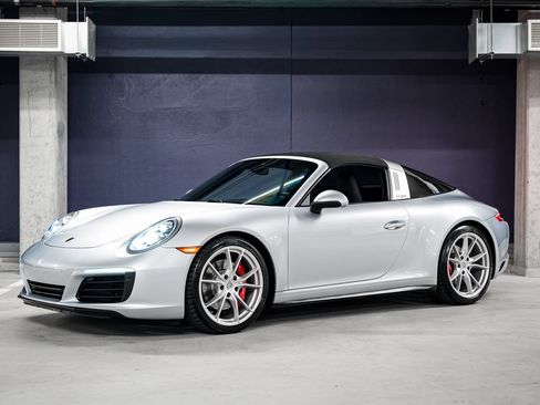 Used 2018 Porsche 911 Targa 4S AWD/4WD image 6