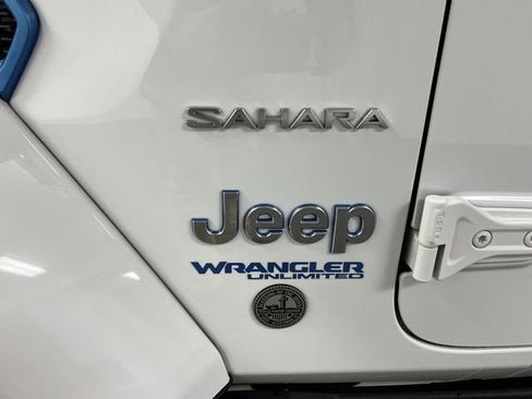 Used 2021 Jeep Wrangler Unlimited Sahara w/ Cold Weather Group image 31