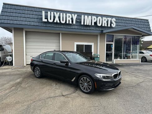 Used 2019 BMW 530e w/ Convenience Package RWD image 2