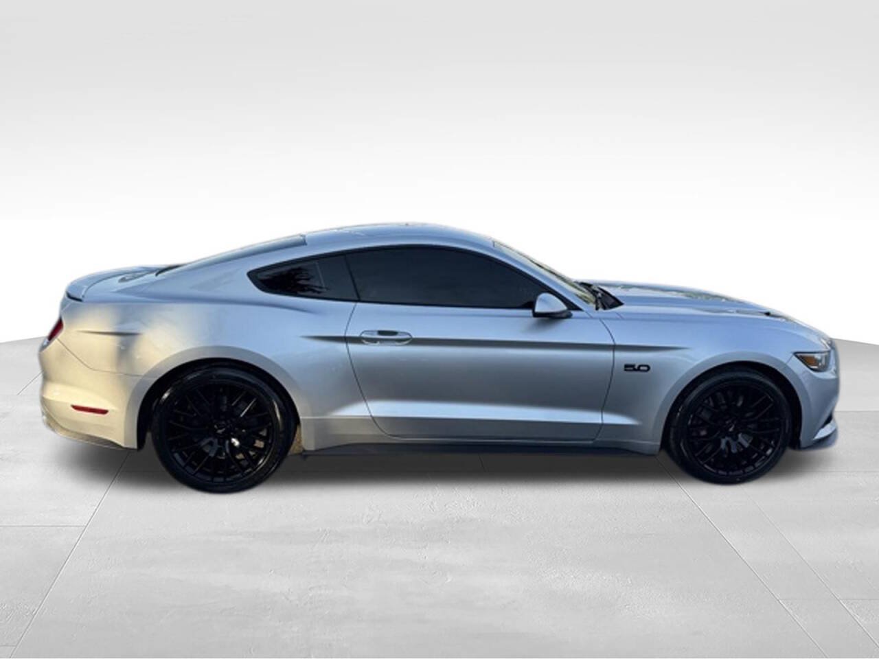Used 2015 Ford Mustang GT Premium w/ GT Performance Package RWD image 6