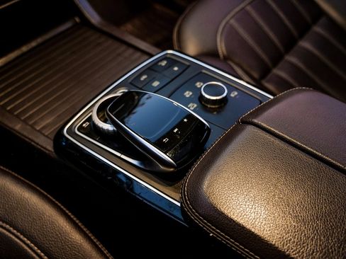 Used 2019 Mercedes-Benz GLS 450 4MATIC w/ Premium 1 Package image 27