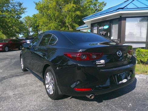 Used 2020 MAZDA MAZDA3 Sedan FWD image 7