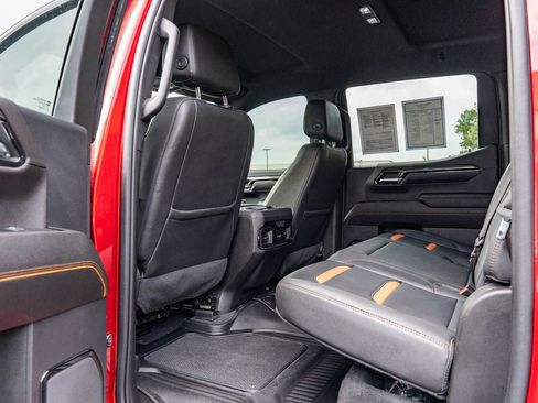 Used 2023 GMC Sierra 1500 AT4 w/ AT4 Premium Package AWD/4WD image 16