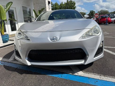 Used 2014 Scion FR-S RWD image 4