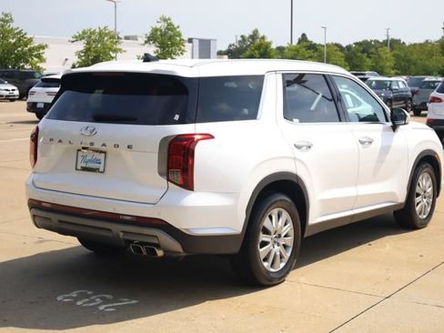 Used 2024 Hyundai Palisade SEL FWD image 4