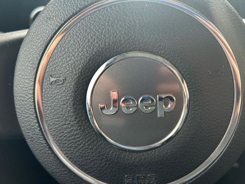 Used 2015 Jeep Wrangler Unlimited Sahara w/ Katzkin Premium Leather Group image 20