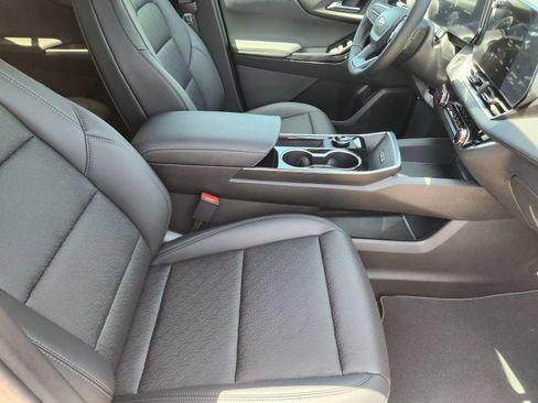 New 2027 Chevrolet Equinox LT w/ Convenience Package II FWD image 14