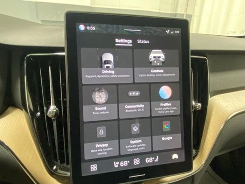 New 2026 Volvo XC60 B5 Plus w/ Protection Package Premier image 23