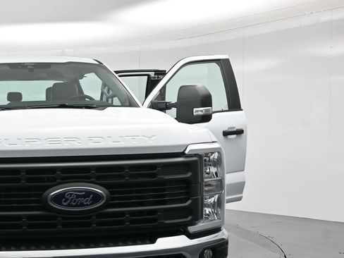 New 2026 Ford F250 XL RWD image 25