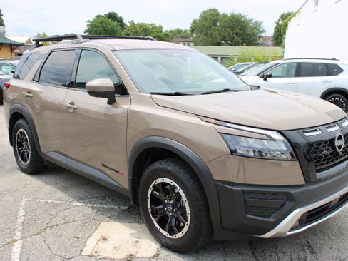 Certified 2024 Nissan Pathfinder Rock Creek AWD/4WD image 8