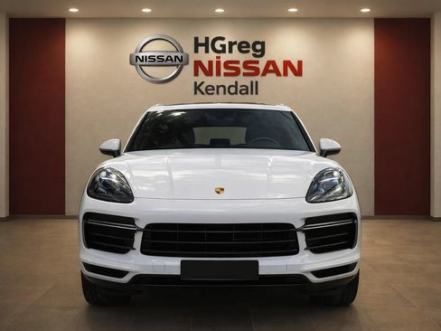 Used 2022 Porsche Cayenne AWD/4WD image 5