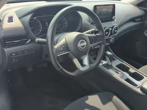 Used 2025 Nissan Sentra SR FWD image 10