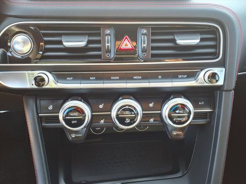 Used 2022 Genesis G70 3.3T image 8