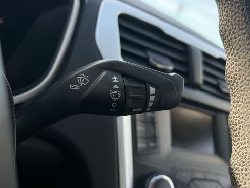 Used 2014 Ford Fusion SE image 31