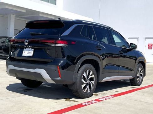 New 2025 Volkswagen Tiguan S image 10