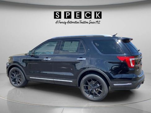 Used 2018 Ford Explorer Platinum AWD/4WD image 3