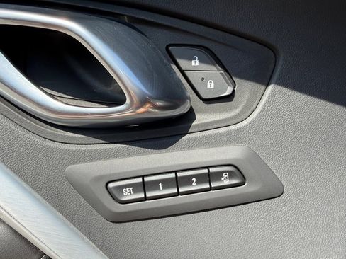 Used 2023 Chevrolet Camaro SS RWD image 11