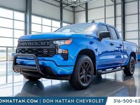 Used 2025 Chevrolet Silverado 1500 Custom w/ Turbomax Blackout Package AWD/4WD image 1