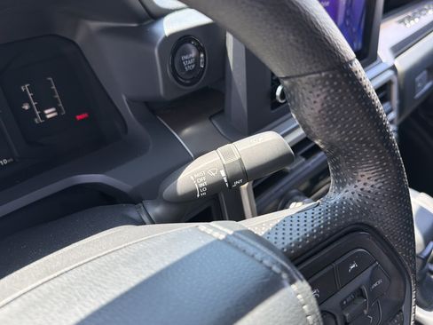 Used 2024 Toyota Tacoma SR5 AWD/4WD image 20