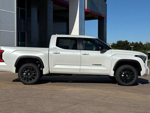 New 2026 Toyota Tundra Limited AWD/4WD image 3