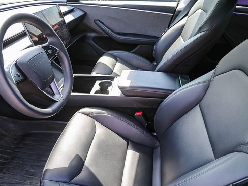 Used 2024 Tesla Model 3 Standard Range RWD image 5