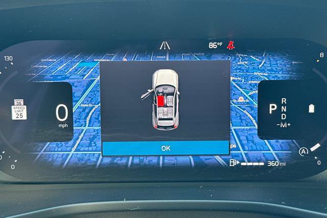 Certified 2025 Volvo XC40 B5 Core AWD/4WD image 29